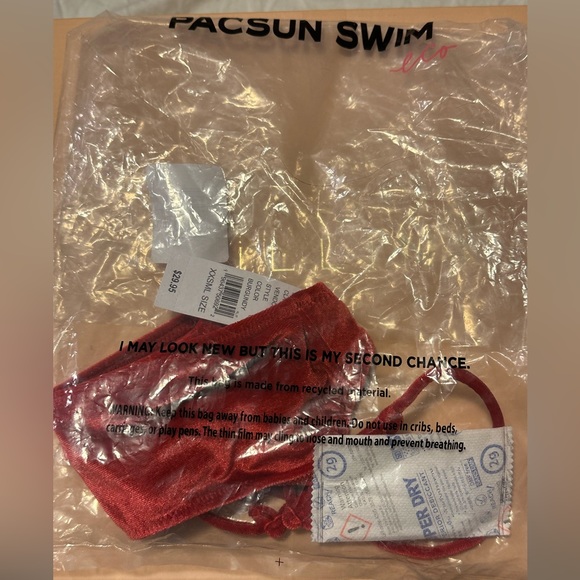 NWT. Velvet Pacsun Bikini Top - Picture 3 of 4